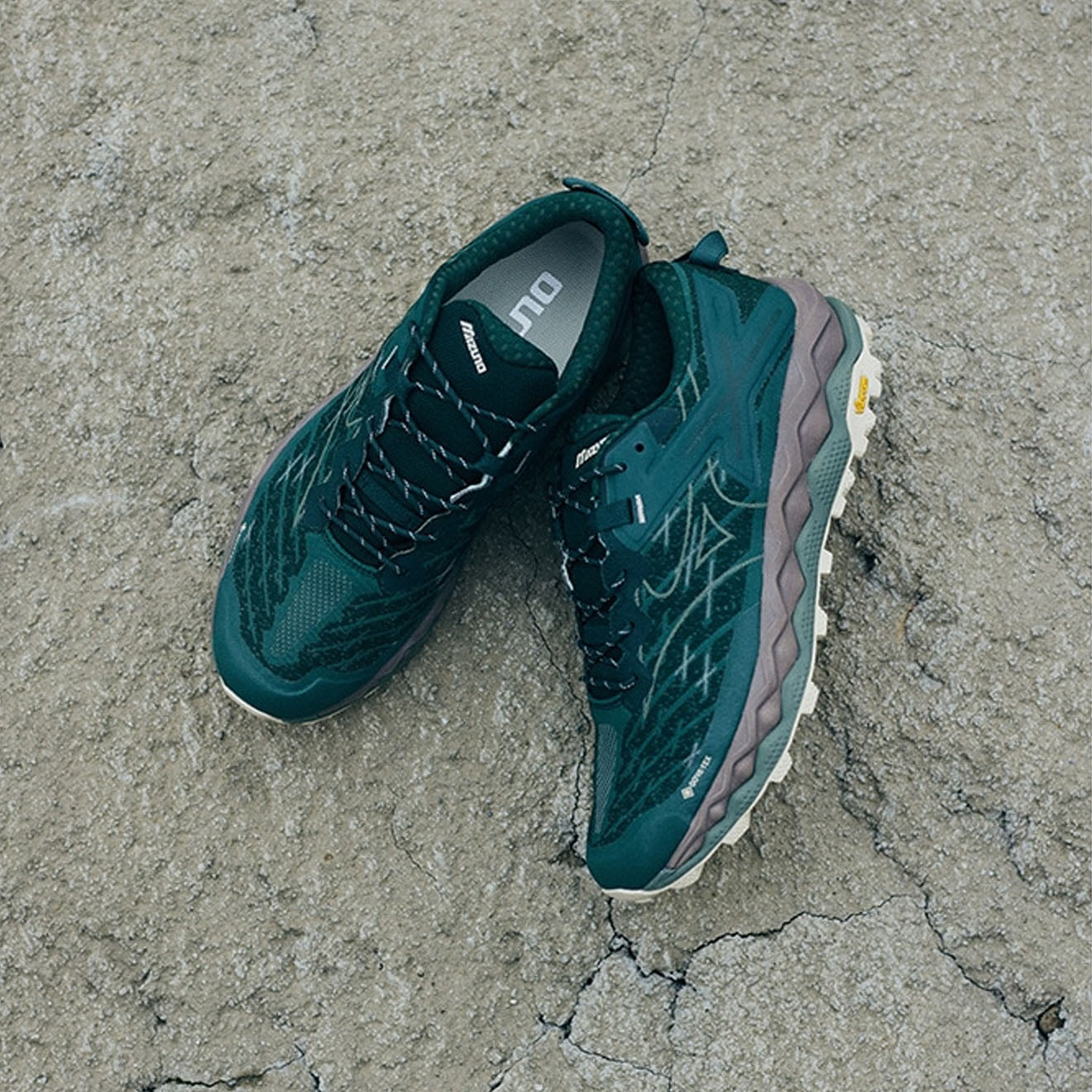 Mizuno Men's Wave Mujin LS GTX Pine Grove / Ultimate Gray / Bistro Green