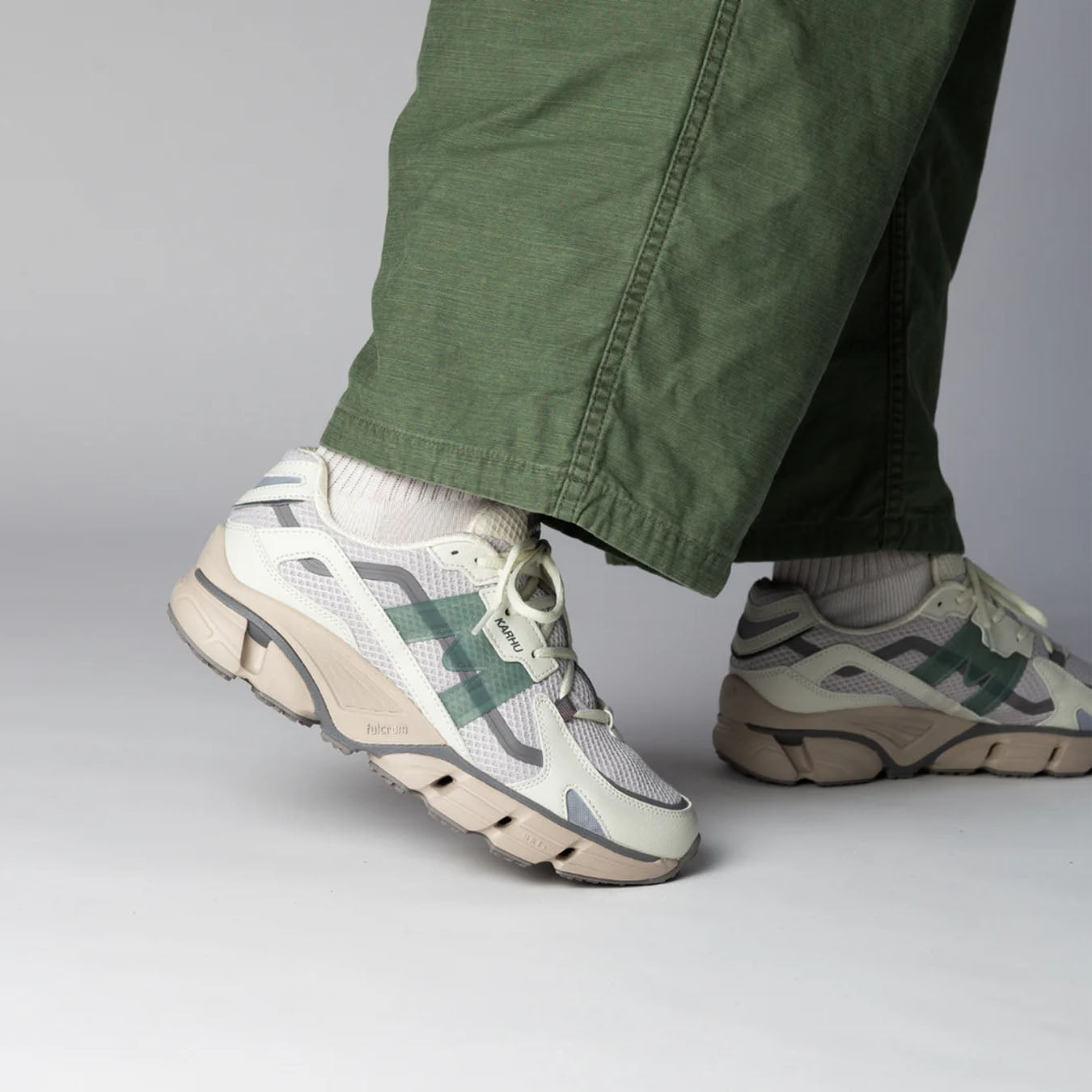 Karhu Women's Super Fulcrum Trainer Icicle / Green Milieu